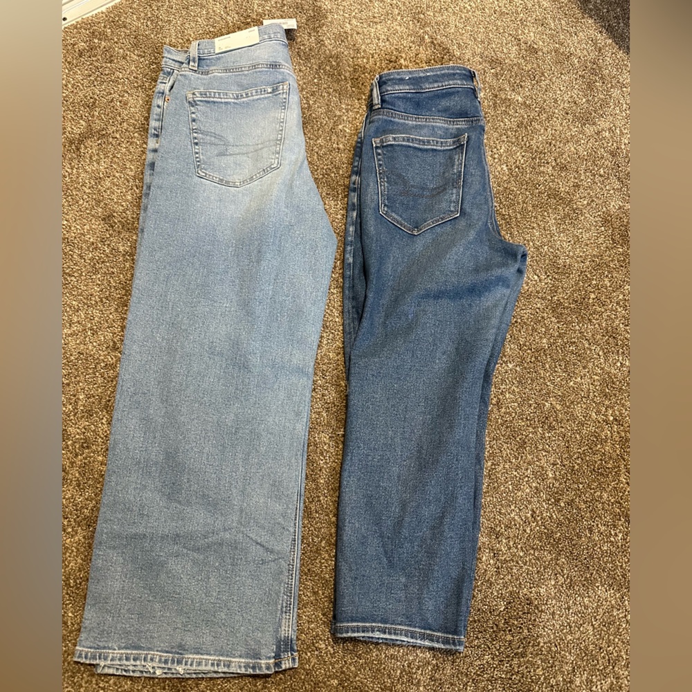 American Eagle Outfitters Women's Jeans - Dark and Light Blue 2pair bundle - Picture 2 of 15